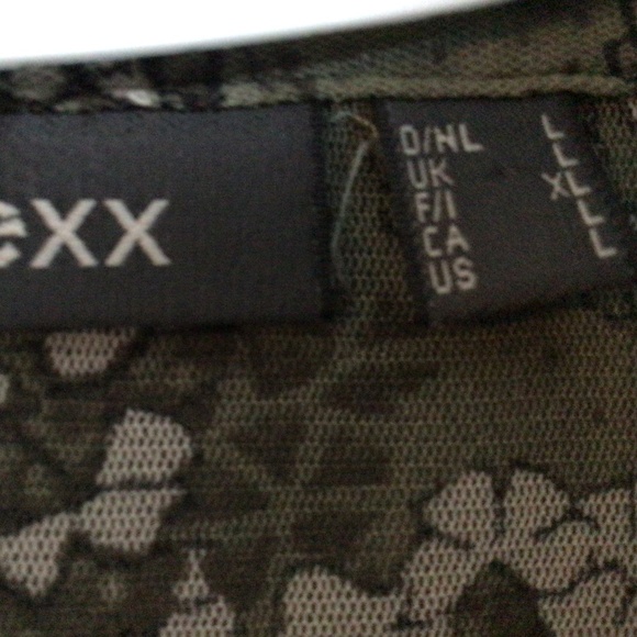 Vintage MEXX shear button down top in green/white floral. Sz L - Picture 3 of 6